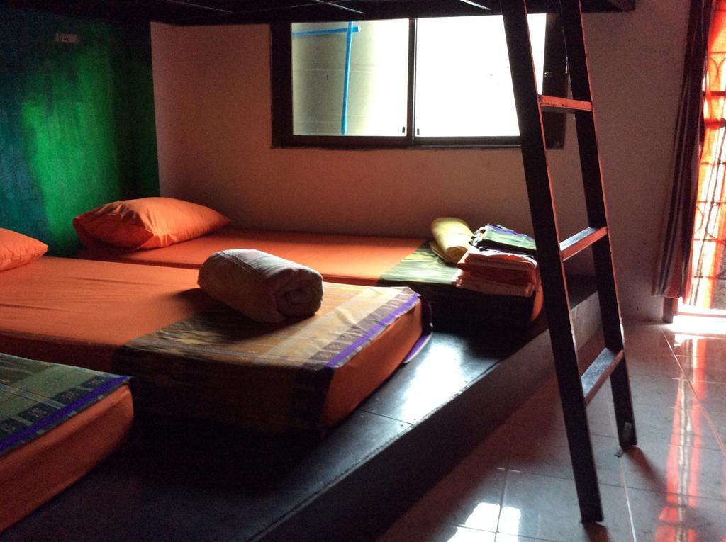 Maddy'S Hostel Koh Phangan Exteriör bild