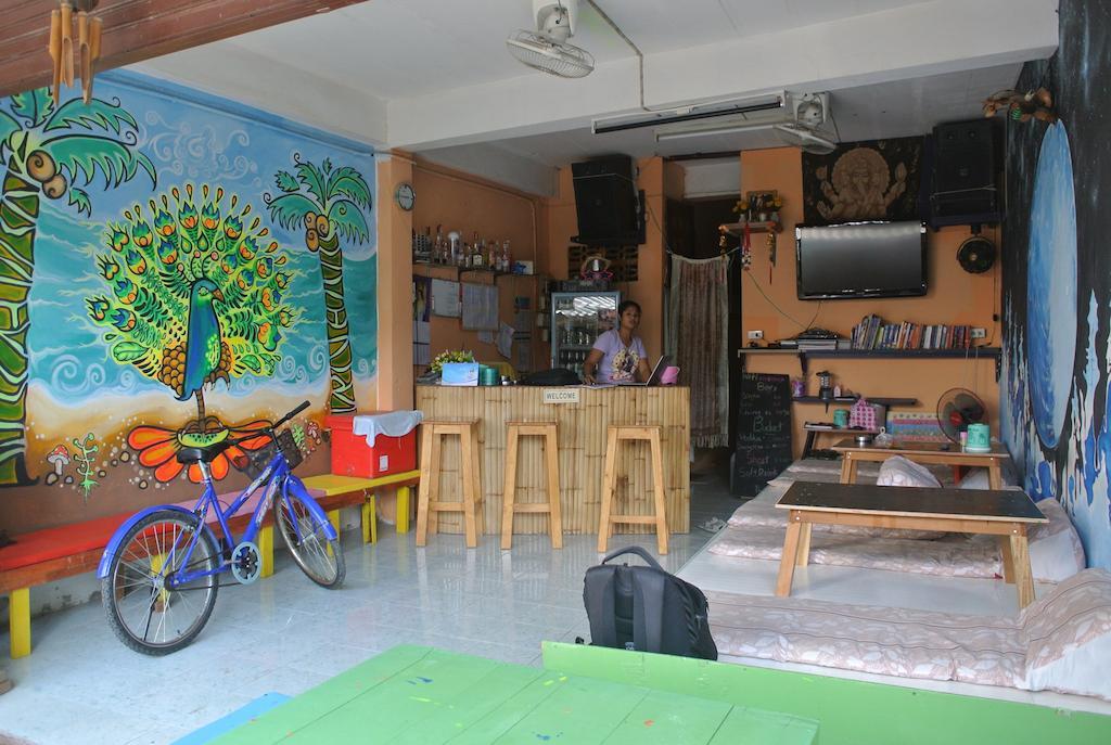 Maddy'S Hostel Koh Phangan Exteriör bild