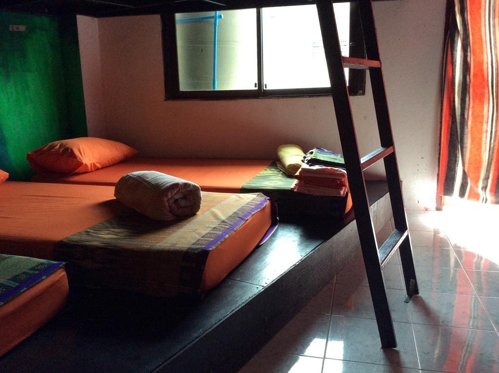 Maddy'S Hostel Koh Phangan Exteriör bild