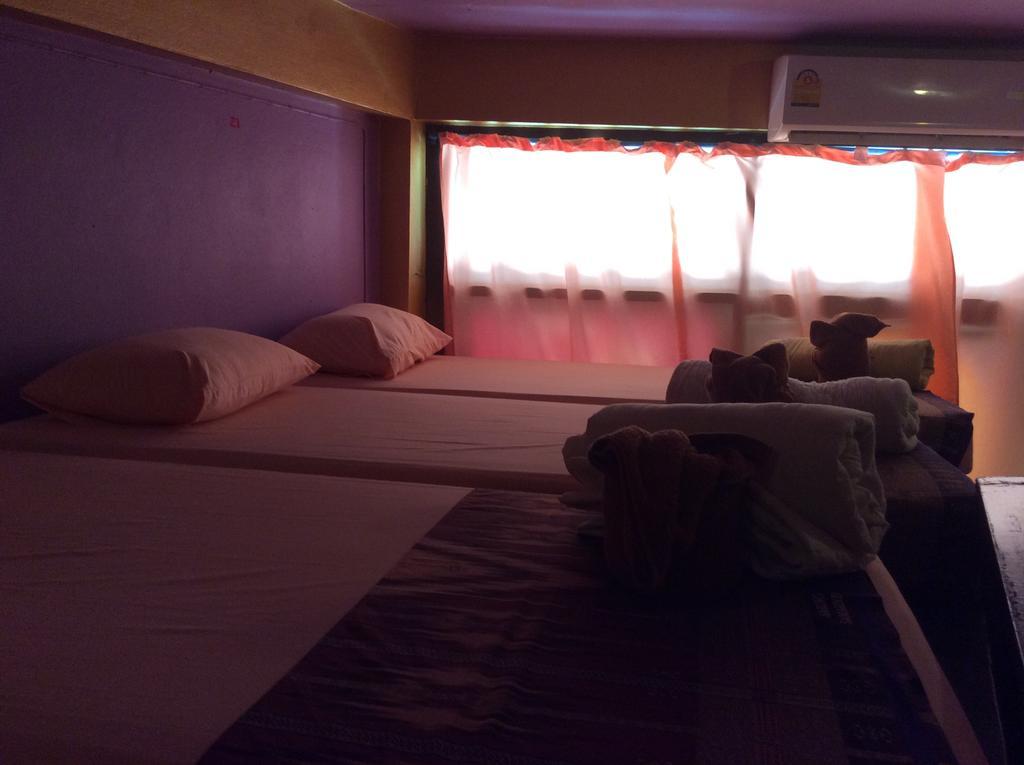 Maddy'S Hostel Koh Phangan Exteriör bild