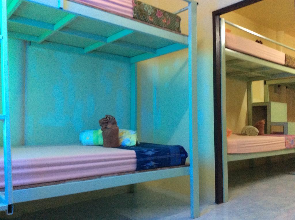 Maddy'S Hostel Koh Phangan Exteriör bild